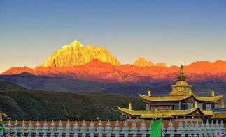 重慶出發(fā)新都橋四日自駕游：四姑娘山-中路藏寨-新都橋秋色4日行攝之旅自駕游