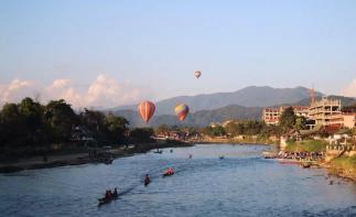 全国出发东南亚老挝9日自驾游：琅勃拉邦-万荣-万象9日深度异国之旅自驾游