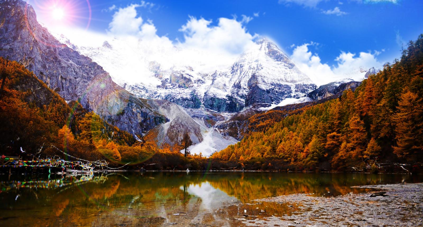 成都出发稻城县香格里拉镇6日自驾游：稻城亚丁-新都桥-泸定桥6日秋季深度摄影之旅自驾游