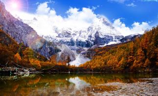 成都出發(fā)稻城縣香格里拉鎮(zhèn)6日自駕游：稻城亞丁-新都橋-瀘定橋6日秋季深度攝影之旅自駕游