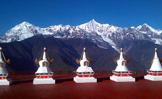 成都出發(fā)川西大香格里拉12日環(huán)線自駕游：稻城亞丁-梅里雪山-麗江-瀘沽湖12日大環(huán)線自駕游