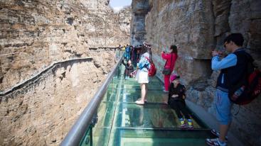 周末2日济南周边自驾游：暖泉古镇穿越时空-白石山赏秋-挑战玻璃栈道2日休闲自驾游-推荐