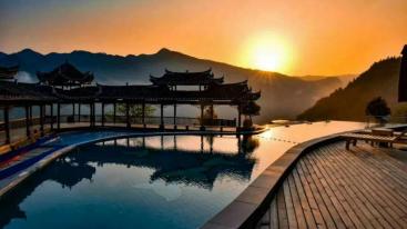 长沙出发怀化溆浦2日自驾游：访百年枫香瑶寨，游空中瑶池，思蒙十里丹霞-推荐