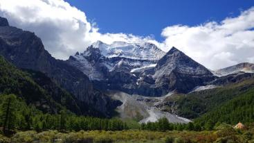 武汉出发稻城亚丁8天自驾游：丹巴甲居藏寨-雅拉雪山-稻城亚丁8天自驾游-推荐