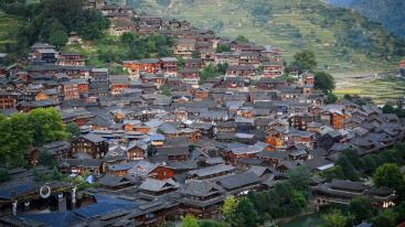 成都出发贵州黔东南4日自驾游：西江千户苗寨-镇远古城-剑河温泉4日民俗风情自驾游-推荐