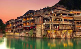 廣東出發(fā)湖南湘西6日自駕游:鳳凰古城-張家界玻璃橋-百龍電梯6天休閑自駕游自駕游