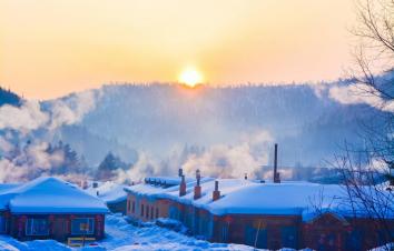 哈尔滨集合东北8日落地游：雪乡-威虎寨-长白山-老里克湖-万科滑雪场8日落地冬季游-游推荐