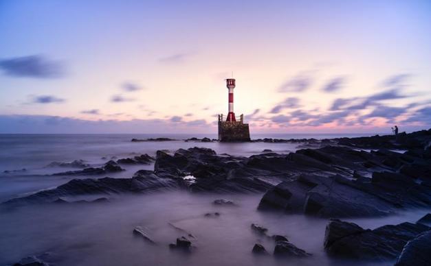 成都出发广西7日自驾游：万峰林-德天瀑布-北海银滩7日海岛之旅