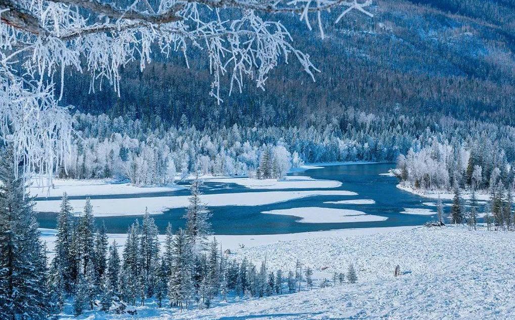 阿勒泰集合新疆4日落地自驾游：喀纳斯-禾木村雪景，体验新疆冰雪天地4日游