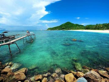 广东出发海南三亚6日自驾游：蜈支洲岛-龙沐湾-天涯海角-千年古盐田6日大环岛海南自驾游