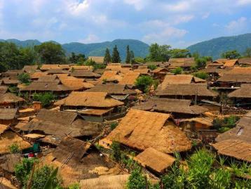 重庆出发云南7日自驾游：世界瓦乡-热带雨林景洪7日探秘之旅