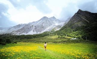 山東出發(fā)到川西、云南13日環(huán)線自駕游：瀘沽湖-稻城亞丁-香格里拉13日自駕游自駕游