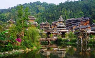 西安出发黔东南7日自驾游：肇兴侗寨-岜沙苗寨-荔波小七孔-镇远古城7日贵州之旅自驾游