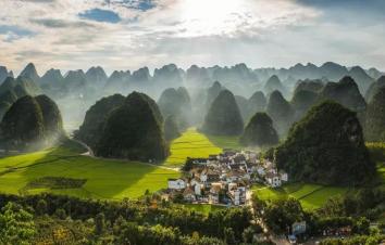 重庆出发黔西南6日自驾游：乌蒙大草原-万峰林-马岭河峡谷-天龙屯堡6天轻奢自驾游-游推荐