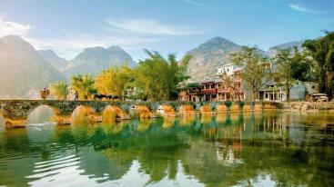 南宁集合广西5日落地自驾游：巴马长寿村-德天瀑布-三门海-百魔洞5日游-推荐