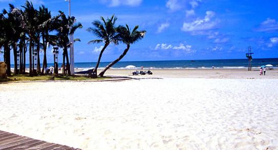 成都出发广西中越边境7日自驾游：万峰林-德天大瀑布-鹅泉-北海7日自驾游自驾游