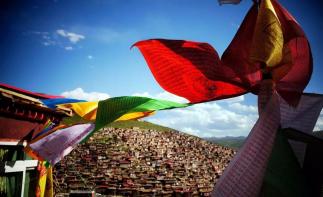 重慶出發(fā)四川5日自駕游：色達喇榮五明佛學院-塔公草原-雅拉雪山-新都橋環(huán)線5日自駕之旅自駕游