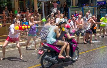 云南集合泰國潑水節(jié)8日自駕游：素可泰-清邁潑水節(jié)-金三角泰國宋干節(jié)深度自駕游-游推薦