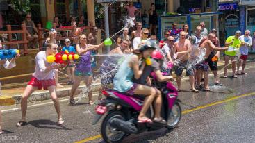 云南集合泰国泼水节8日自驾游：素可泰-清迈泼水节-金三角泰国宋干节深度自驾游-推荐