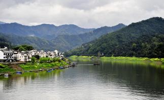 北京出發(fā)皖南川藏線自駕游：景德鎮(zhèn)-呈坎八卦-新安江山水畫廊7日自駕游自駕游