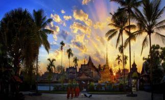 昆明集合9日云南老撾落地自駕游：野象谷-西雙版納-瑯勃拉邦9日云南采茶跨境之旅自駕游