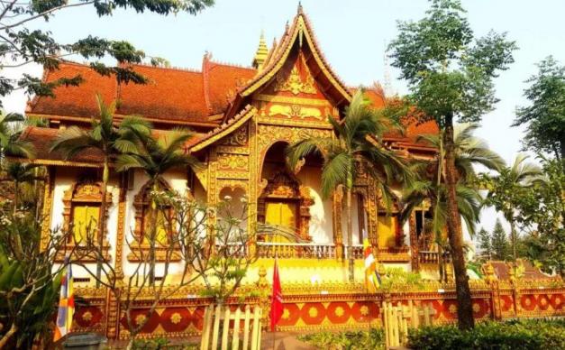 成都出发老挝7日自驾游：普西山-关西瀑布-琅勃拉邦老挝自驾游