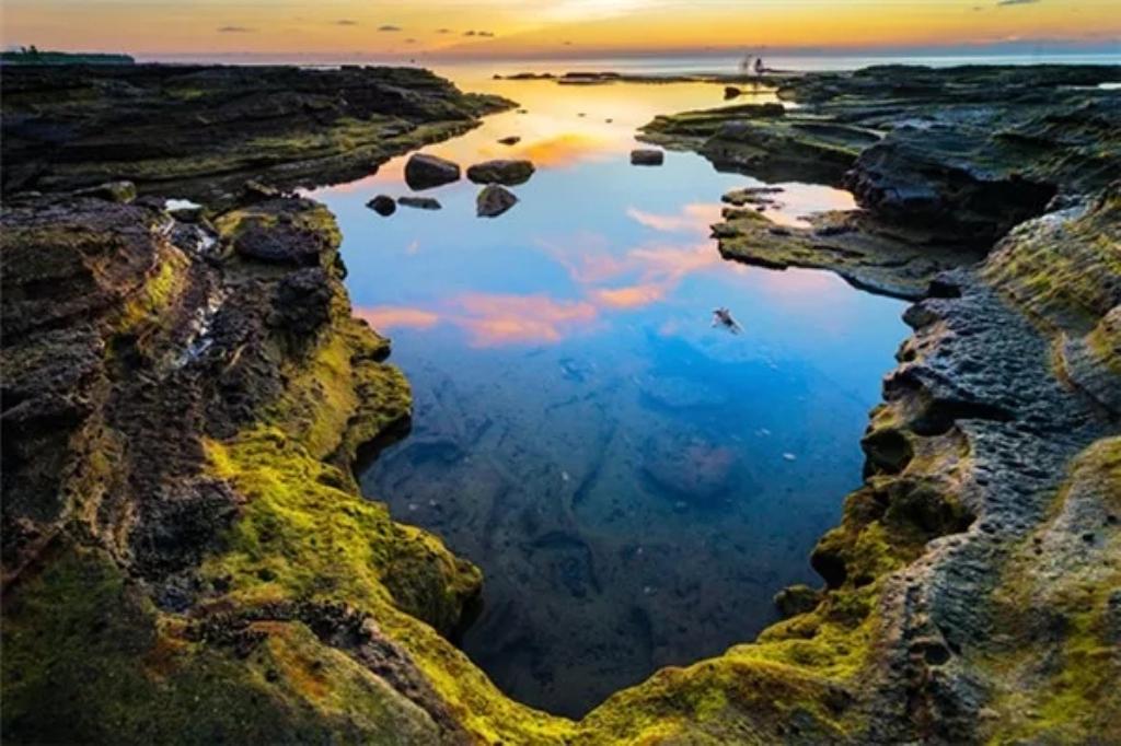 南宁集合广西落地7日自驾游：巴马百魔洞-德天瀑布-北海银滩-涠洲岛7日自驾游自驾游