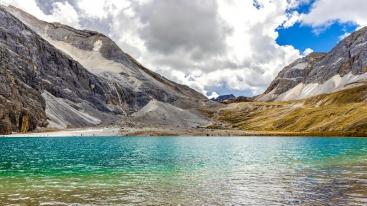 成都出发稻城6日自驾游：稻城亚丁-墨石公园-甲居藏寨6日自驾游-推荐