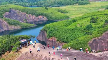 湖北出发湖南郴州3日自驾游：郴州资兴-小东江-高椅岭水上丹霞-板梁古村3日自驾活动-推荐