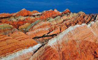 蘭州集合6日穿越甘青自駕游：張掖七彩丹霞-門源油菜花-卓爾山-茶卡鹽湖6日馳騁大西北自駕游