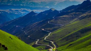 乌鲁木齐出发独库公路8日自驾游：独库公路-巴音布鲁克-库木塔格沙漠-博斯腾湖8日自驾游-推荐