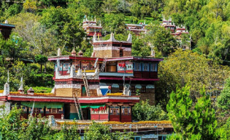 成都出發(fā)色達(dá)4日自駕游：桃坪羌寨-色達(dá)天葬臺(tái)-甲居藏寨4日自駕之旅自駕游