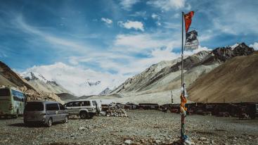 成都出发西藏珠峰13日自驾游：拉萨-定日-珠峰-日喀则最美景观大道13日自驾游-推荐