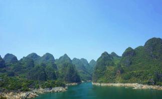 重庆出发黔西南4日自驾游：万峰湖-南龙布依古寨-马岭河峡谷4日布依风情自驾游自驾游