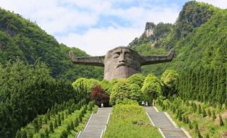 西安出发湖北神农架4日自驾游：天生桥-香溪源-官门山-神农顶-大九湖深度自驾4日游自驾游