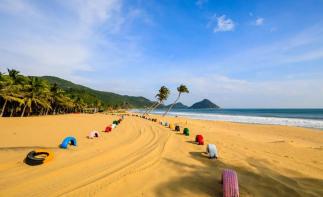 海南魚躍海島六天五晚環(huán)島自駕游：石頭公園-東郊椰林-呆呆島-帆船出海-最美漁村6日海南跟隊(duì)自駕自駕游