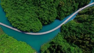 武汉周边恩施4天自驾：恩施狮子关水上公路-伍家台茶园-梭布垭石林4天自驾游-推荐