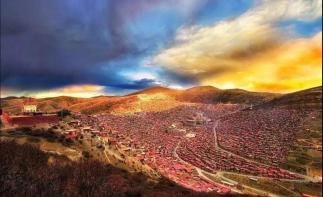 重慶出發(fā)川西4日自駕游：色達佛國-翁達-木雅圣地-康定溜溜城4日環(huán)線自駕游自駕游