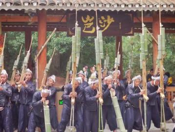 重庆出发贵州4日自驾游：丹寨-岜沙苗寨-加榜梯田-肇兴侗寨4日休闲自驾游