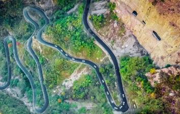 河南集合5日自駕南太行：萬(wàn)仙山-王莽嶺-司徒小鎮(zhèn)-皇城相府-陜州地坑院-天鵝湖-麗景門-洛邑古城5日-游推薦