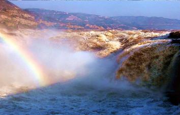 山东出发晋陕4日自驾游：壶口瀑布-雨岔大峡谷-沿黄公路-平遥古城经典4日自驾游-游推荐