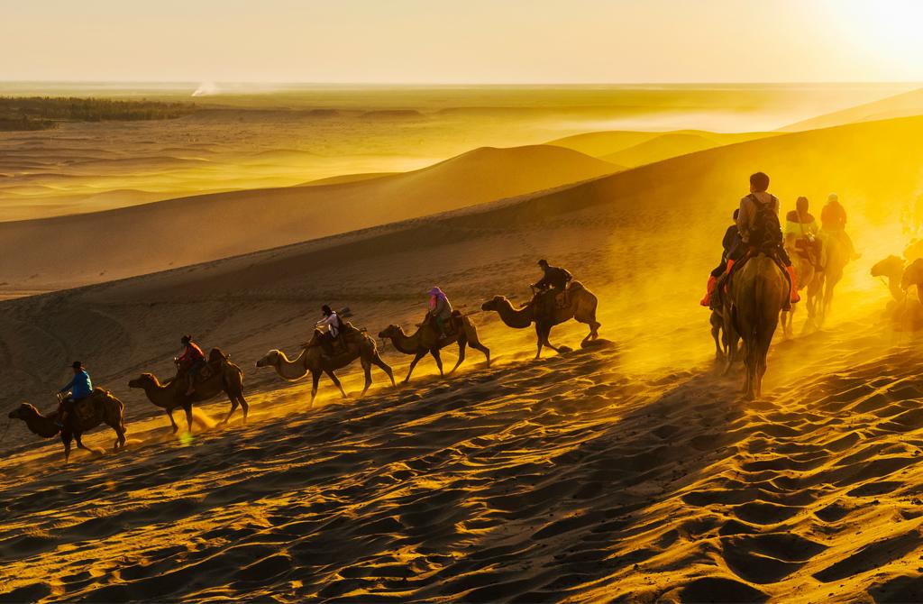 全国出发甘肃新疆4日自驾游：丹霞-嘉峪关城楼-火焰山-葡萄沟4日自驾游自驾游