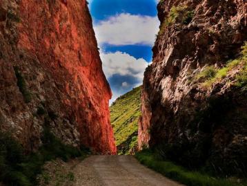 北京周边蔚县2日自驾游：桑干河大峡谷-象光寺-大河南穿越2日自驾游