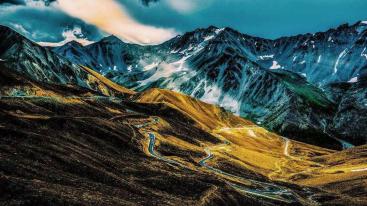 乌鲁木齐出发独库公路8日自驾游:独库公路-巴音布鲁克-博斯腾湖-葡萄沟8日自驾游-推荐