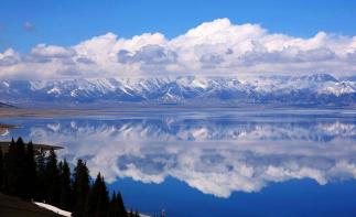 乌鲁木齐出发北疆全景大环线13日落地自驾游：喀纳斯—赛里木湖—喀拉峻大草原—葡萄沟13日自驾游自驾游