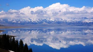 乌鲁木齐出发北疆全景大环线13日落地自驾游：喀纳斯—赛里木湖—喀拉峻大草原—葡萄沟13日自驾游-推荐