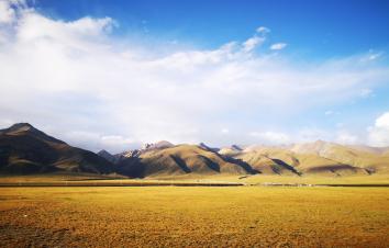 拉萨集合新疆阿里18日落地自驾游：珠穆朗玛峰-独库公路-塔克拉玛干沙漠18日新藏大环线-游推荐