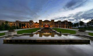 鄂爾多斯集合內(nèi)蒙古庫布其沙漠七星湖、鄂爾多斯大草原、成吉思汗陵5天4晚野奢自駕游自駕游