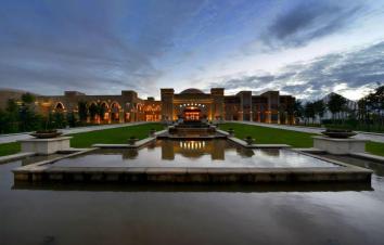 鄂尔多斯集合内蒙古库布其沙漠七星湖、鄂尔多斯大草原、成吉思汗陵5天4晚野奢自驾游-游推荐