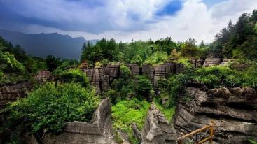 武汉出发周边恩施3天自驾：狮子关水上公路-梭布垭石林-女儿城3天湖北周末游-推荐